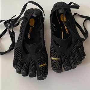 Vibrant Alitza breathe size 37/ US7.